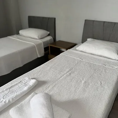 Viyana Pansiyon 2* Çeşme